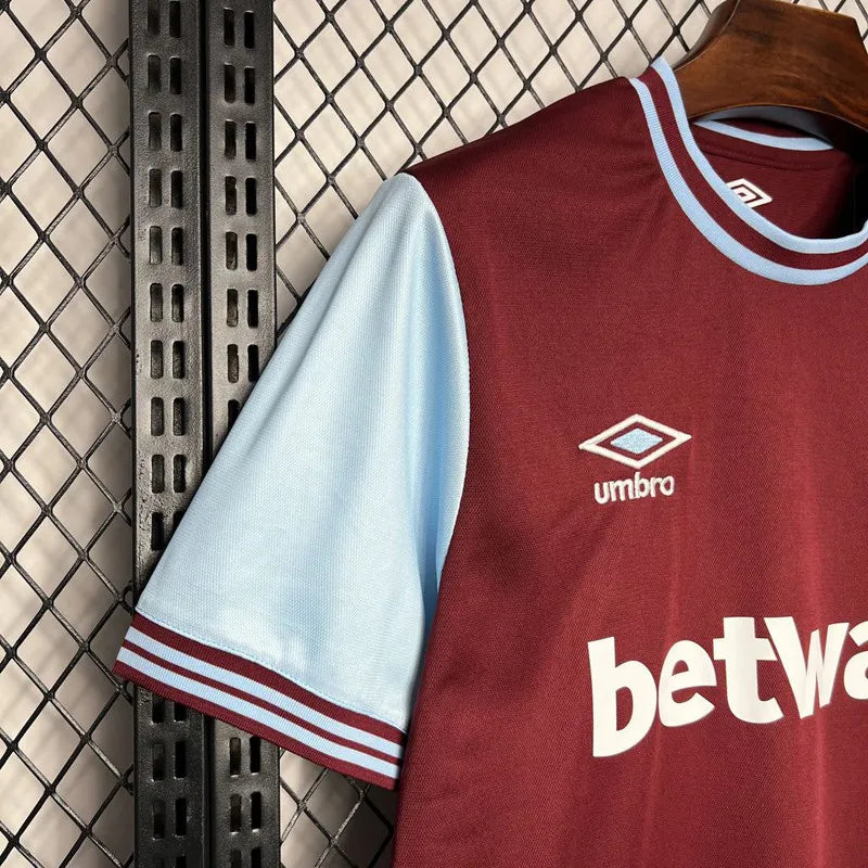 WHU 3